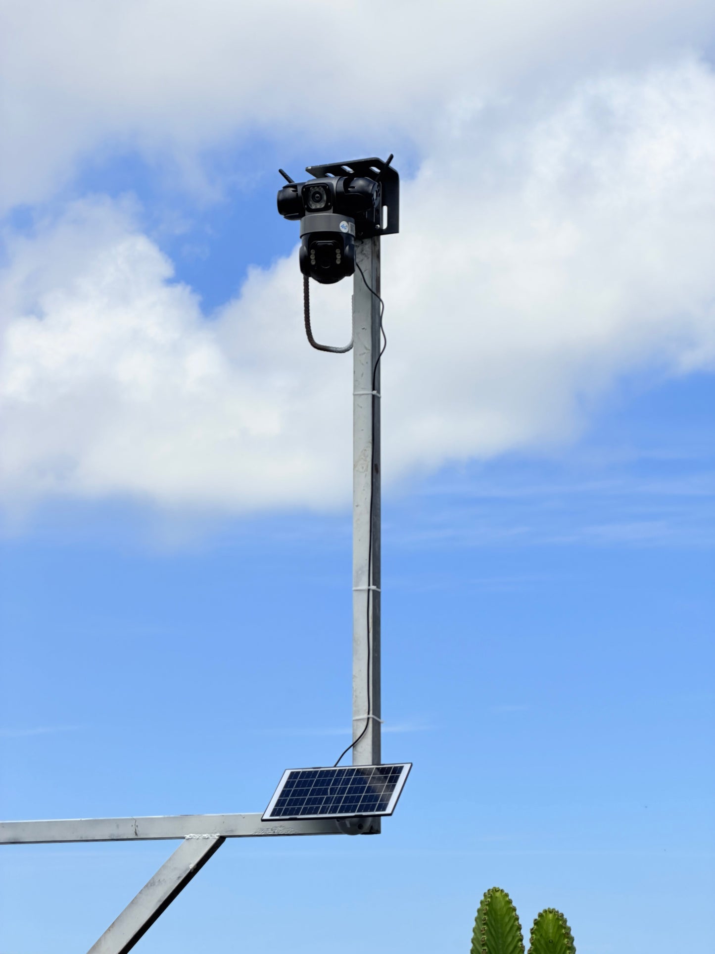 TRIPLE VISION PRO : Détectez Défendez Dominez